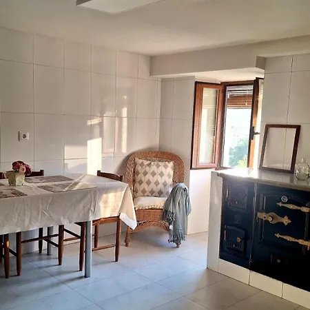 Casa Kontrasta Contrasta